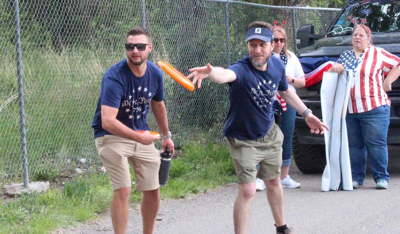 Clarence and Patrick show their mad frisbee skills.